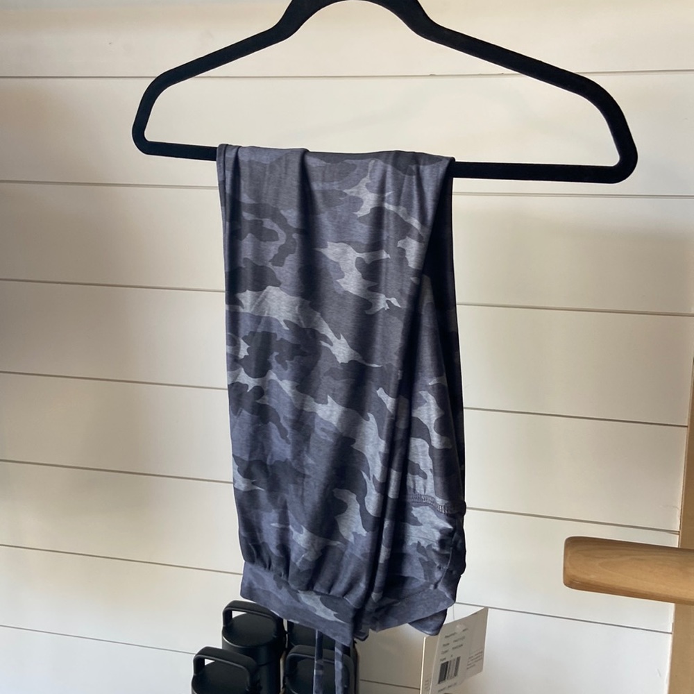 Beyond Yoga super soft joggers